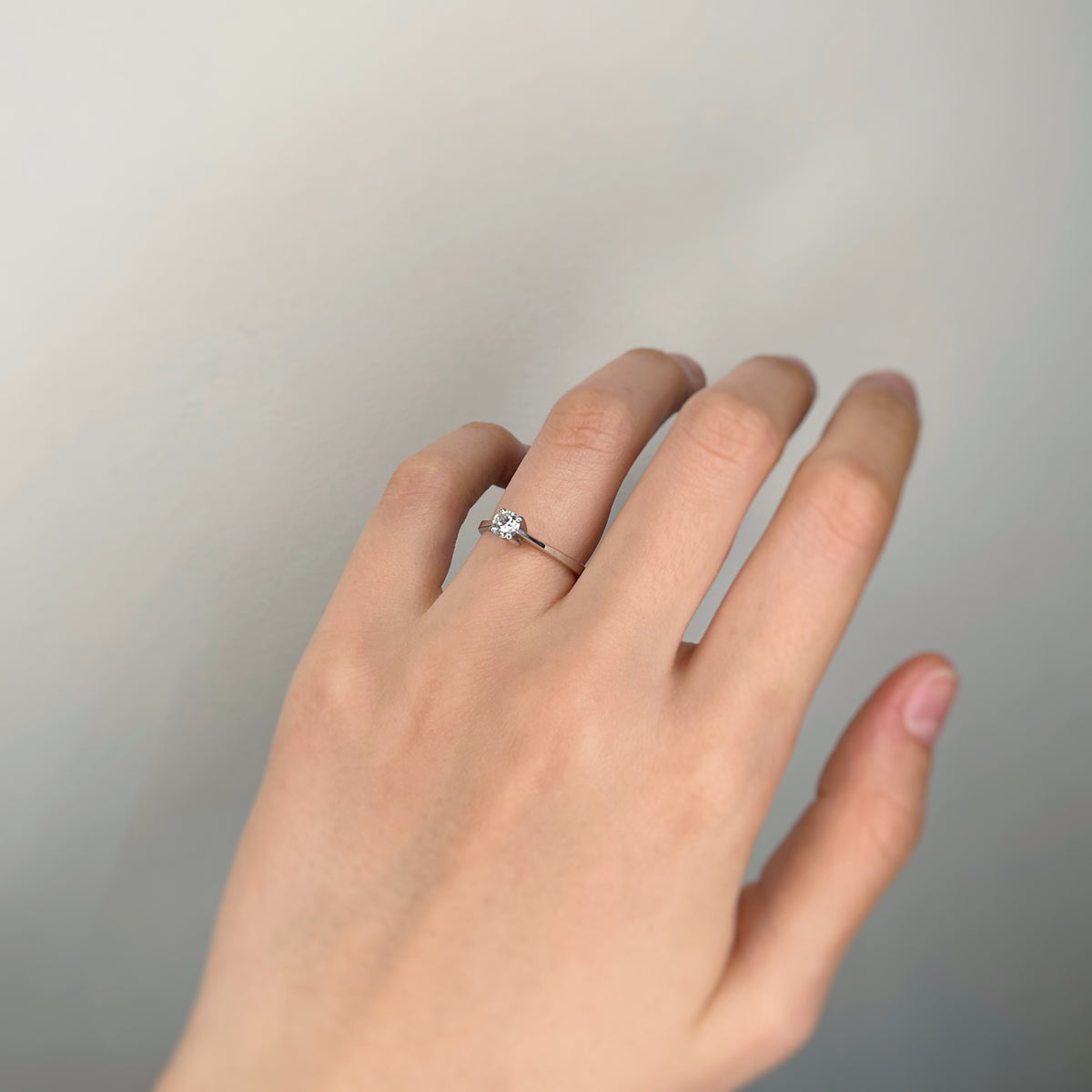 White Gold Solitaire Ring with Diamond