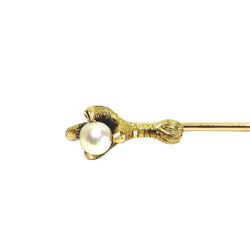 Yellow gold and pearl tie pin