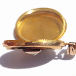 Yellow Gold and Pearl Pendant