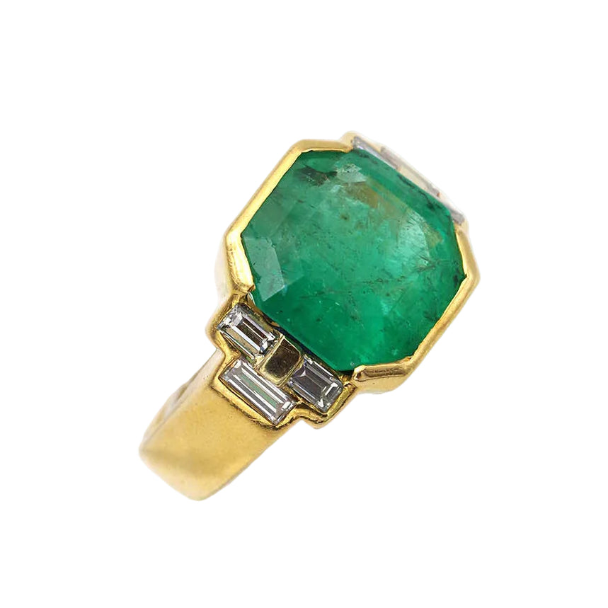 Yellow gold, emerald and diamond Ring