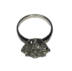 Marguerite Ring in Platinum and Diamonds