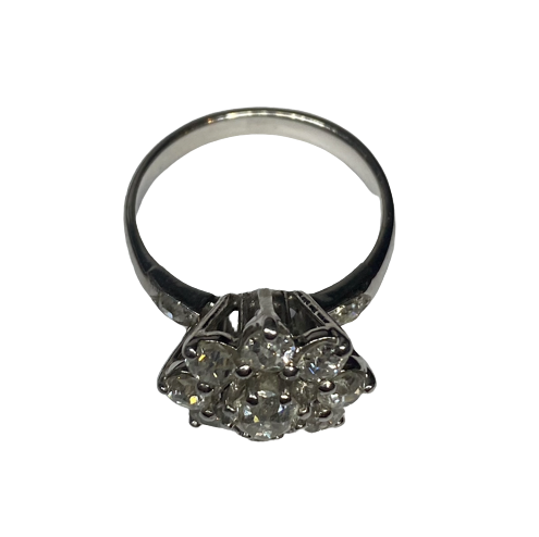 Marguerite Ring in Platinum and Diamonds