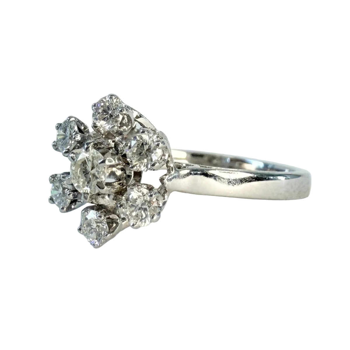 Marguerite Ring in White Gold and Diamonds