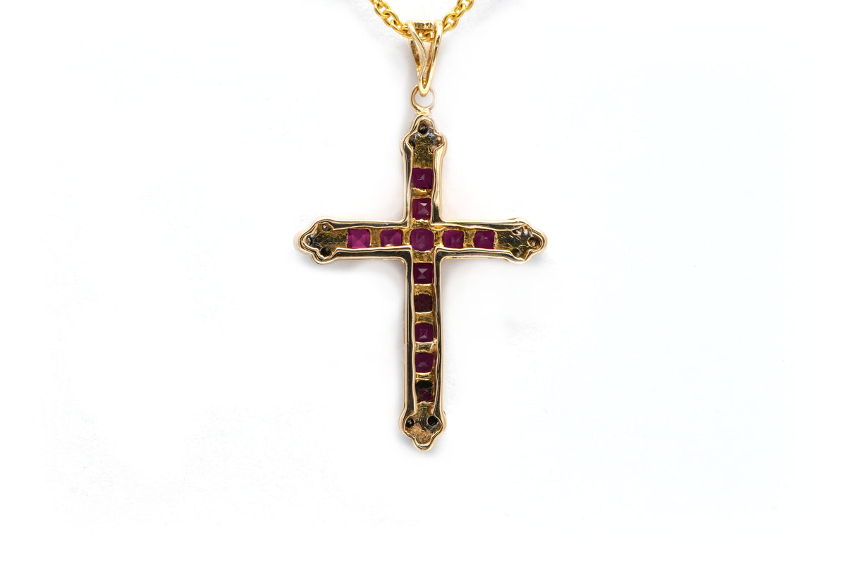 Yellow gold, Ruby, and Diamond pendant