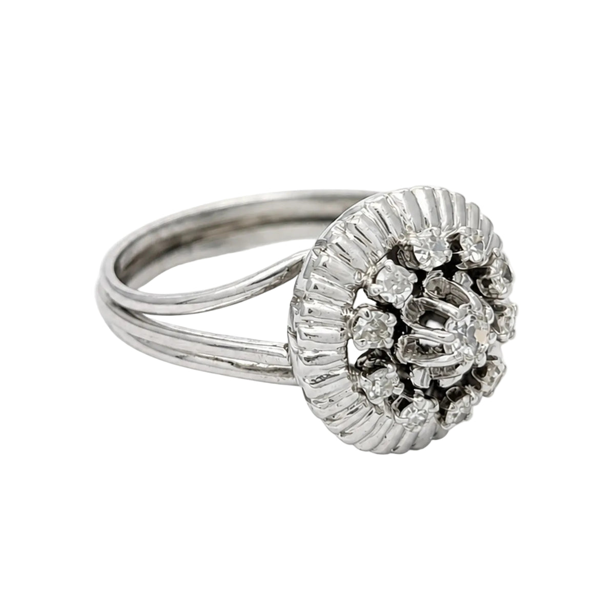 "Entourage" Ring in White Gold and Diamonds