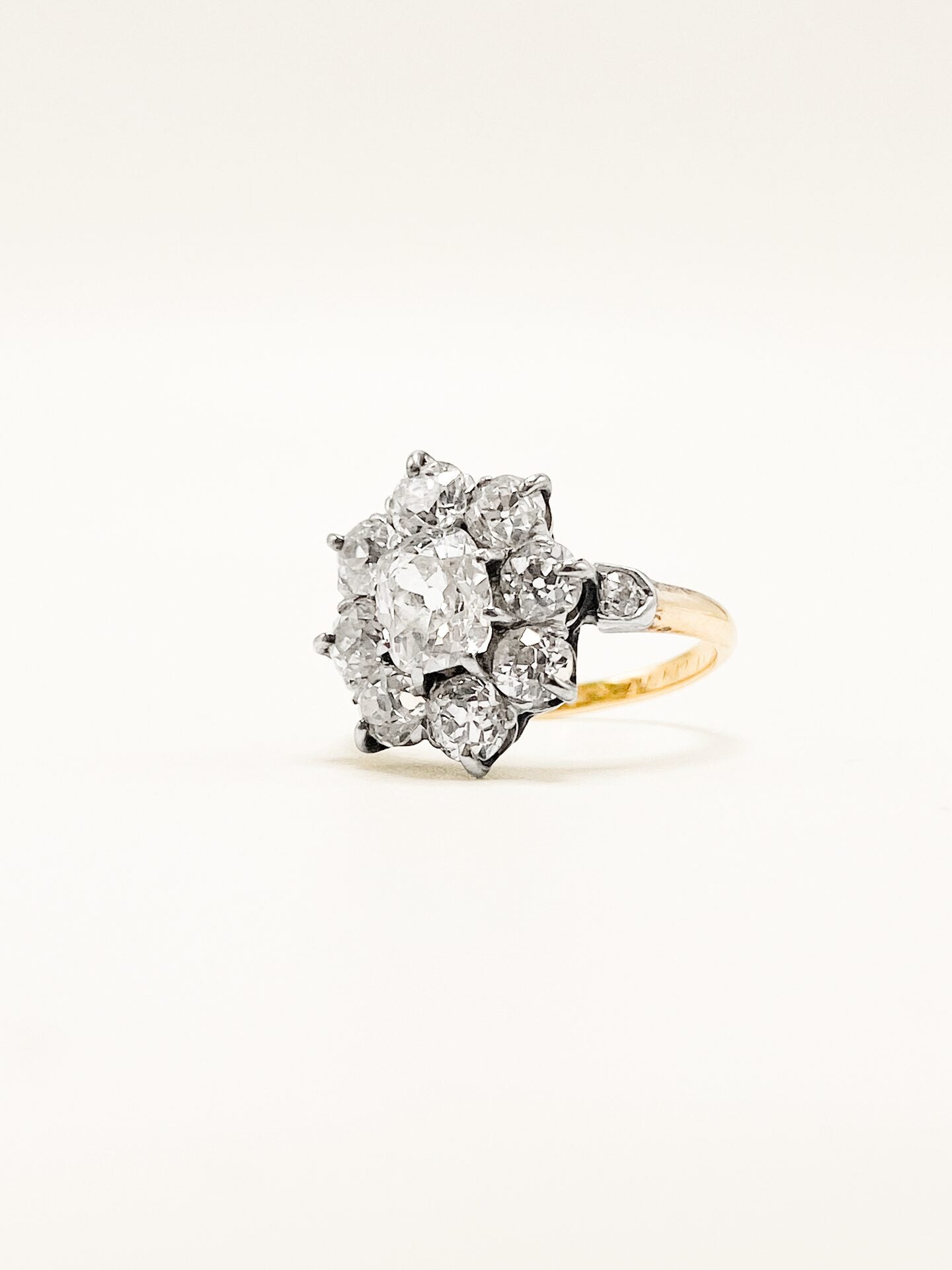 Marguerite Ring in Yellow Gold, Silver, and Diamonds