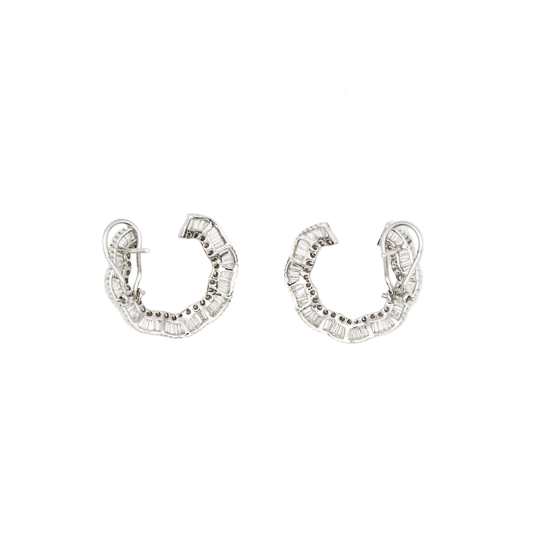 Boucles d'oreilles en or blanc et diamants