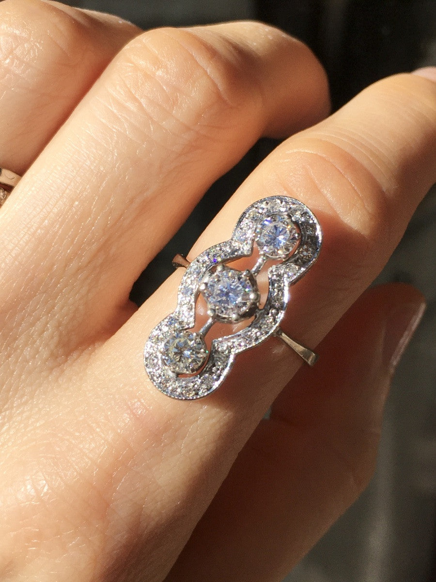Bague en or blanc et diamants