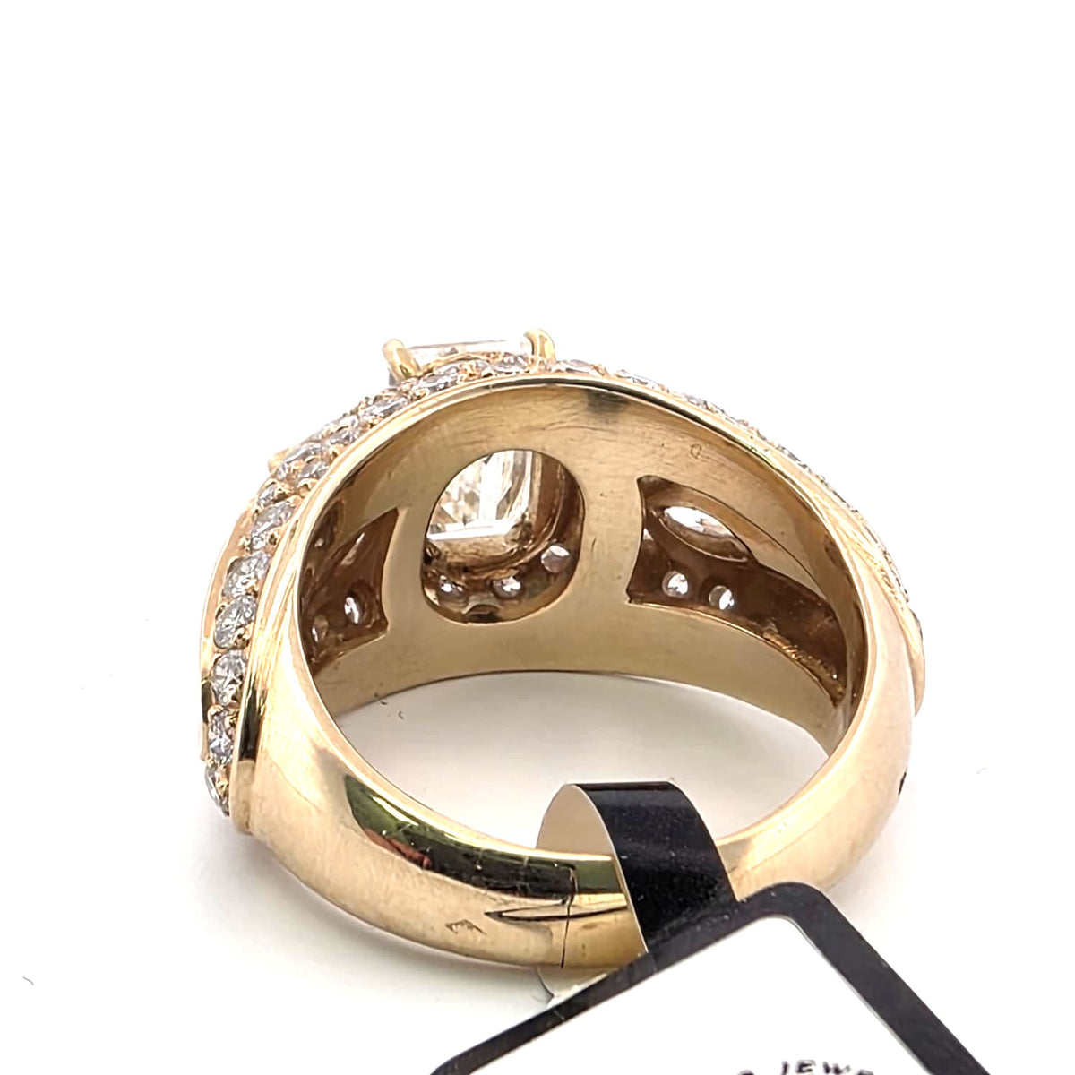 Bague en or jaune et diamants