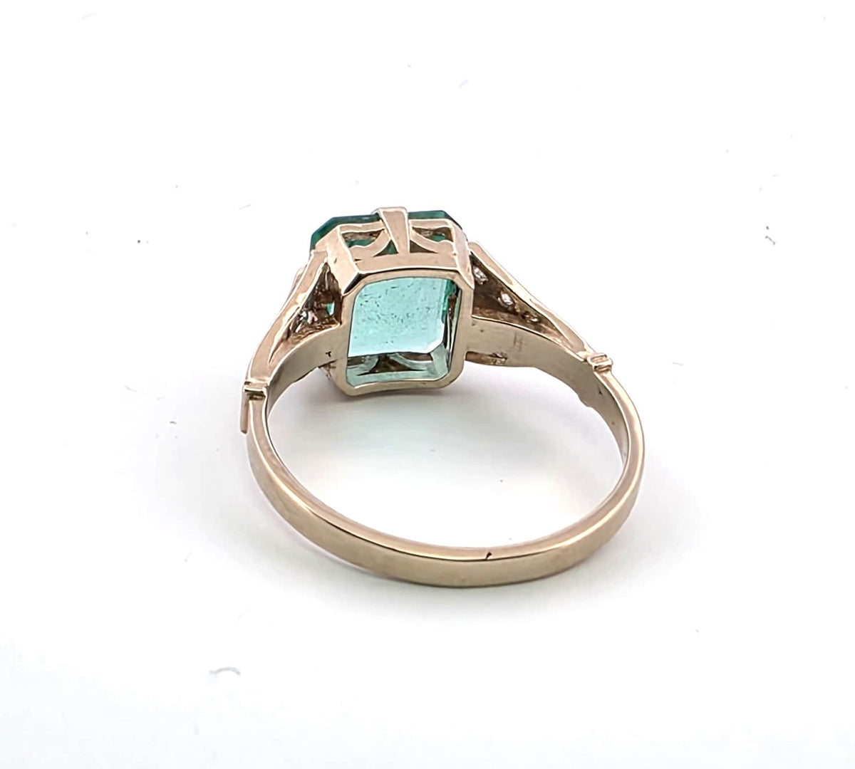 Bague Solitaire en or blanc, émeraude et diamants