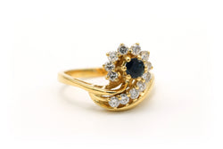 "Entourage" Ring in Yellow Gold, Sapphire, and Diamonds