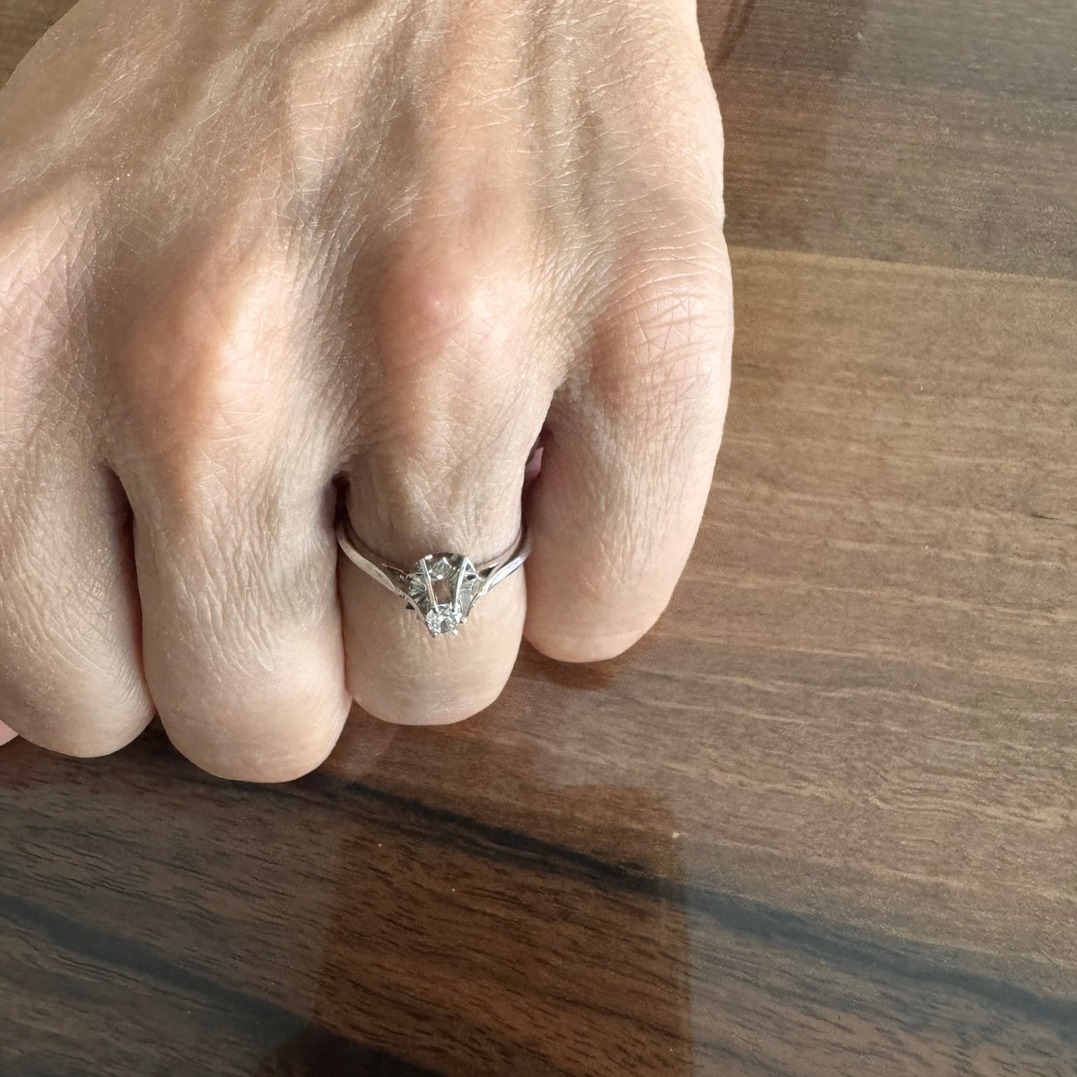 Bague Solitaire en or blanc et diamant