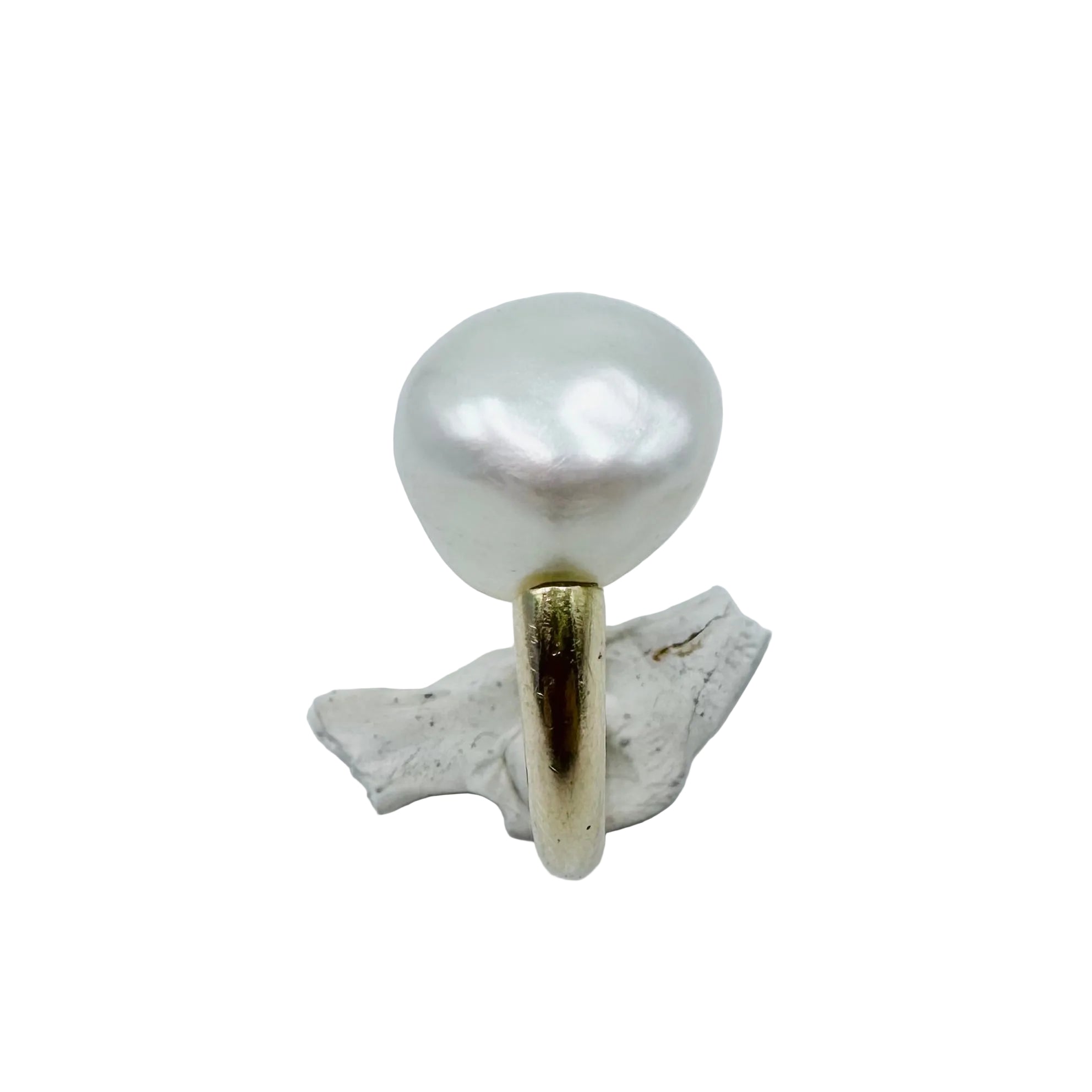 Yellow Gold Solitaire Ring with Pearl