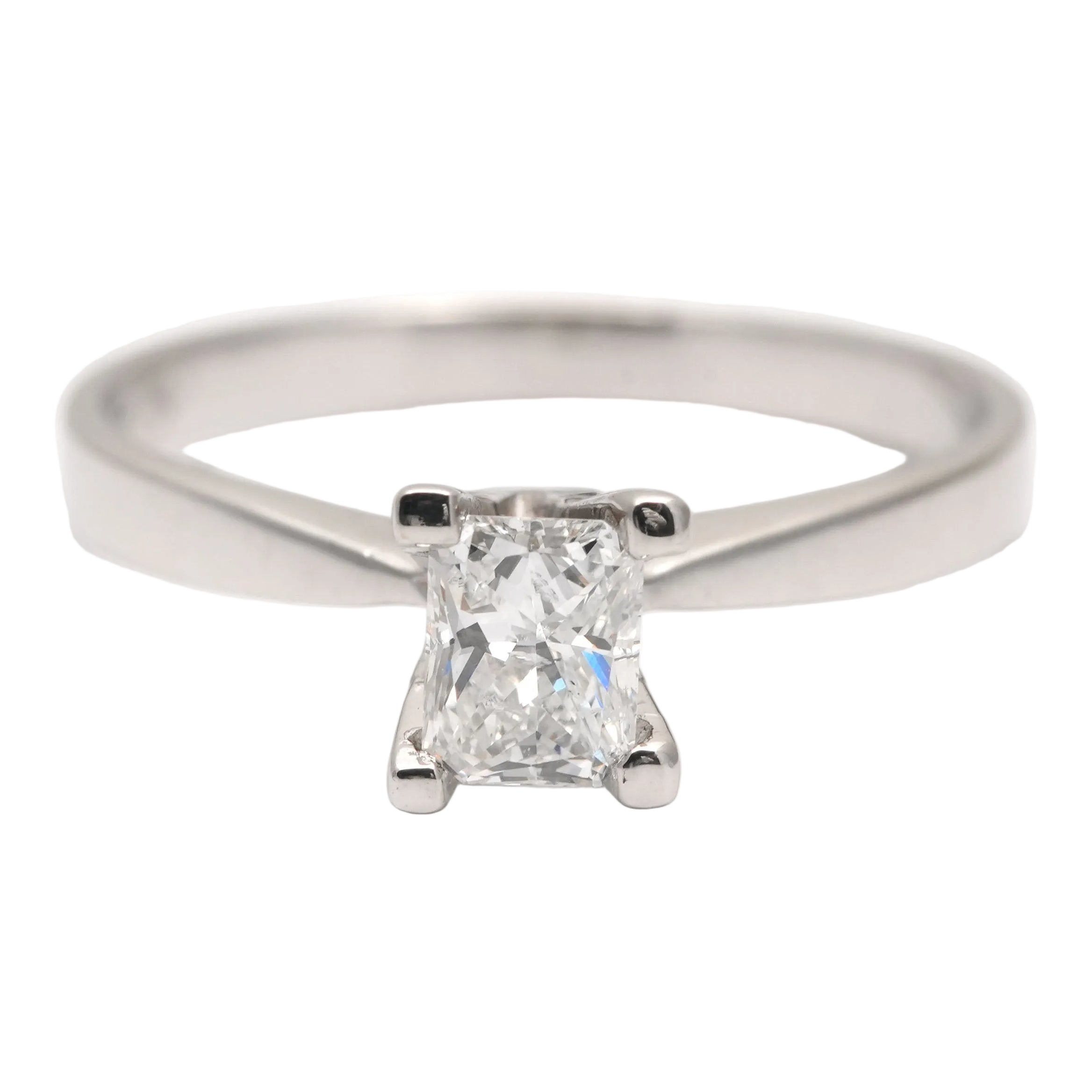 White Gold Solitaire Ring with Diamond
