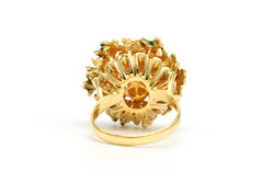 Bague Cocktail en or jaune, émail et corail