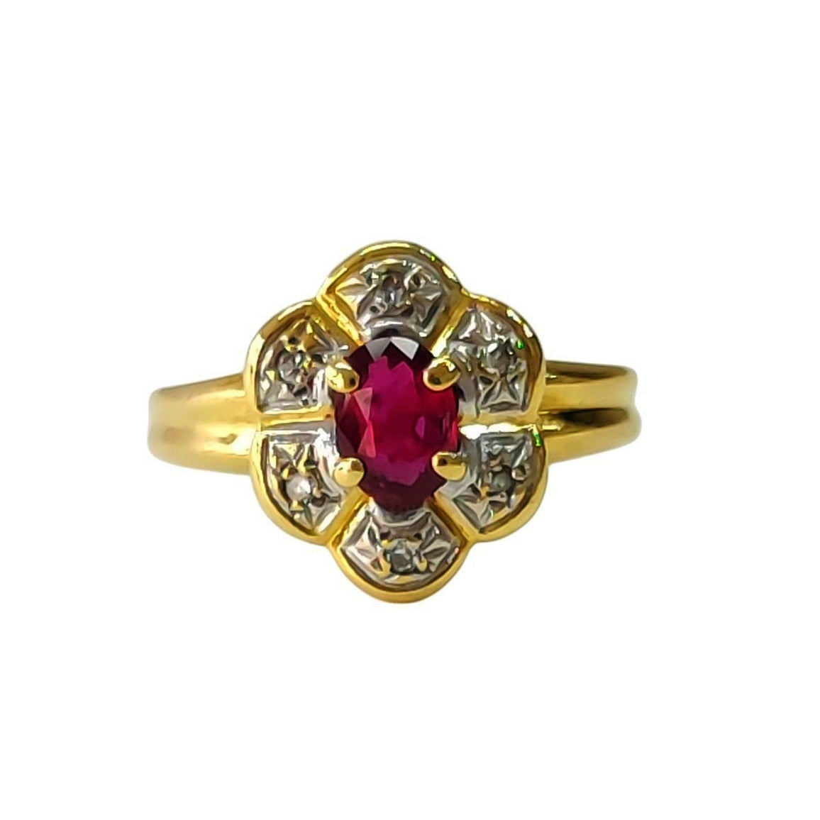 Entourage Ring in yellow gold, rubies, and diamonds