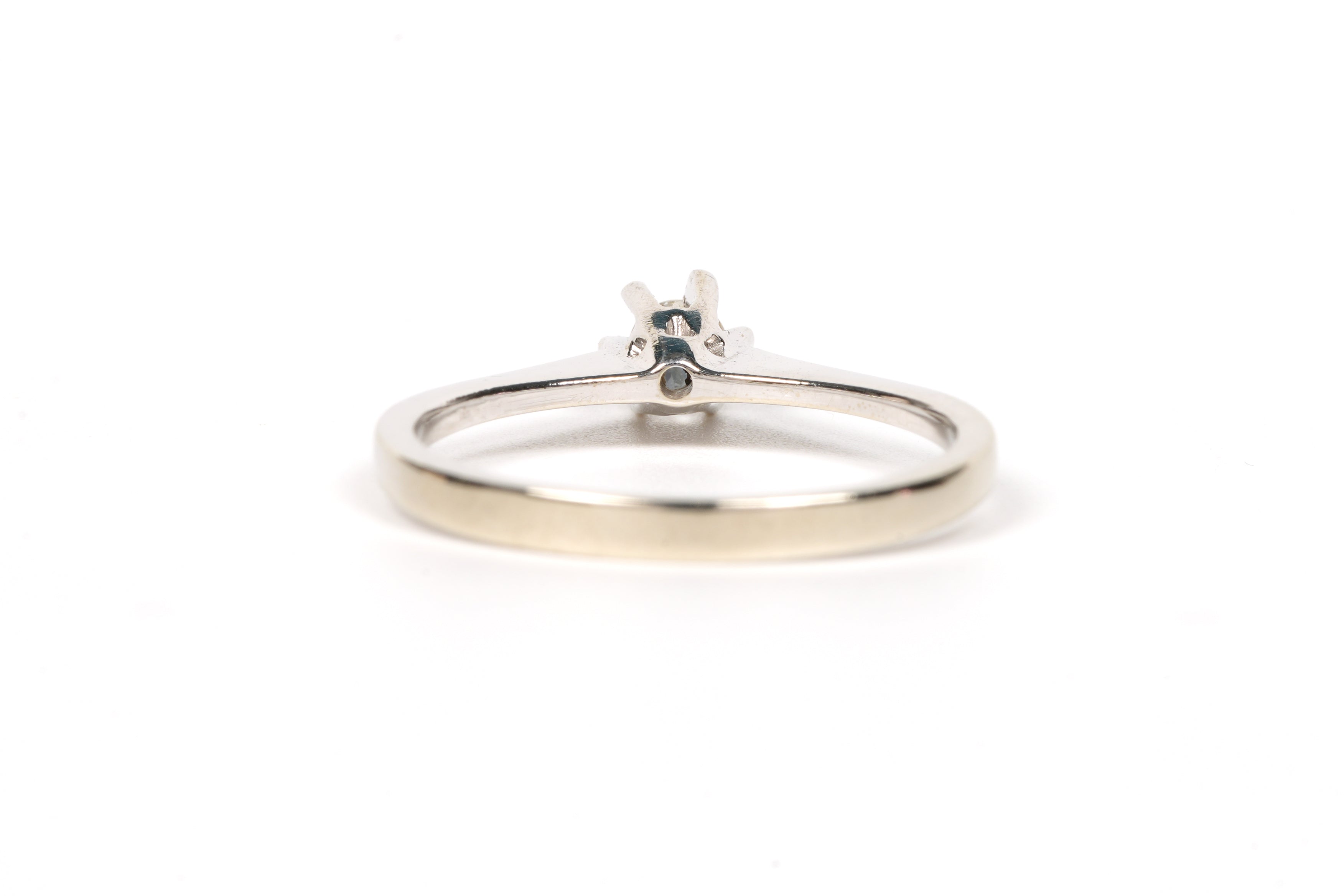Bague Solitaire en or blanc et diamant