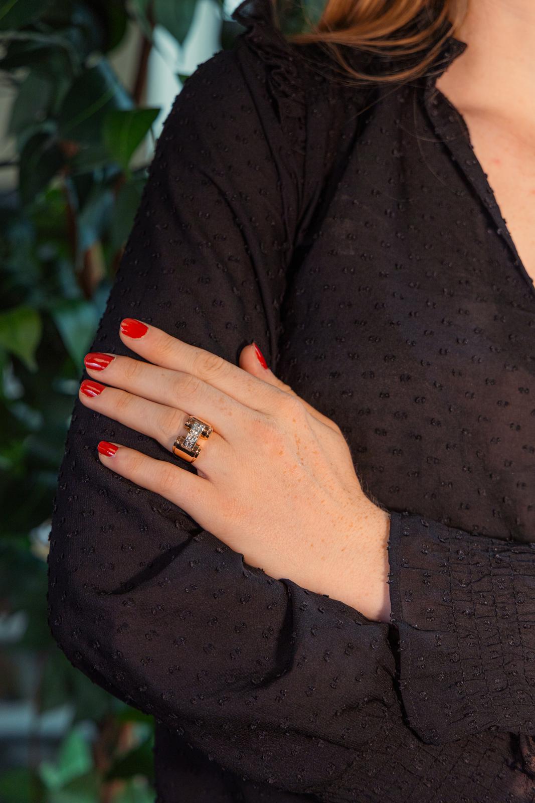 Yellow Gold Tank Ring with Diamond