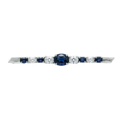 Brooch made of white gold, sapphires, and diamonds