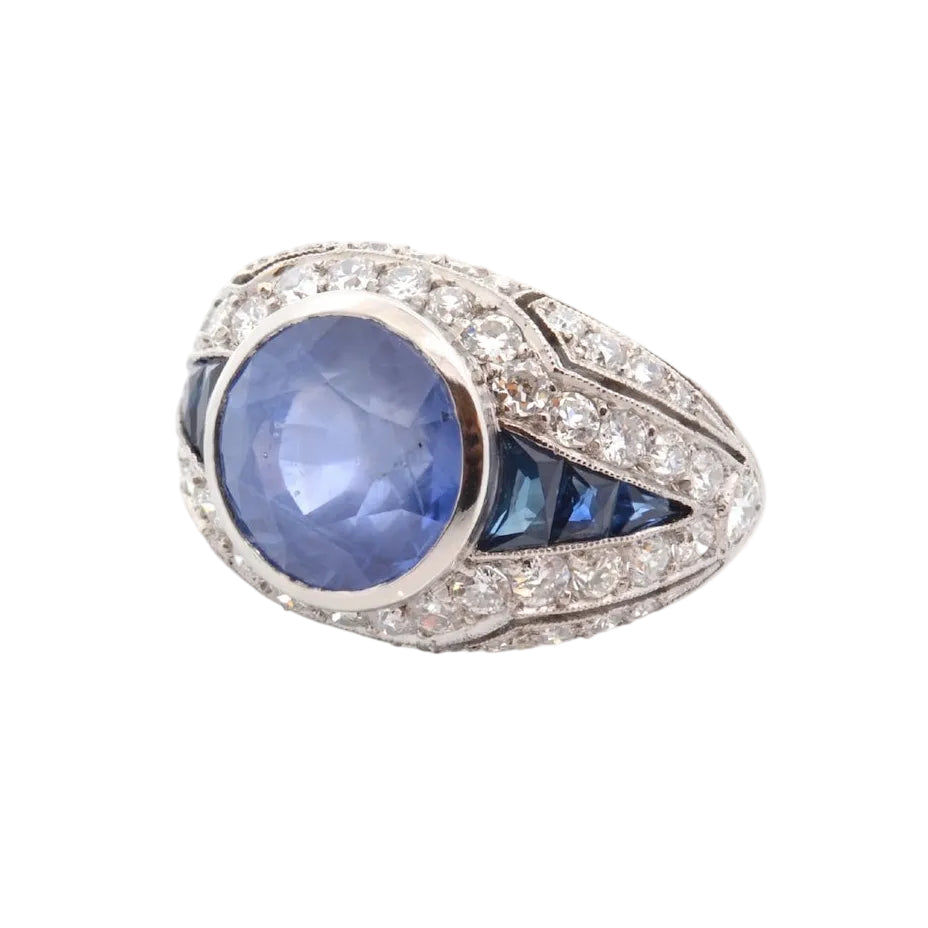 "Dôme" Ring in Platinum, Sapphires, and Diamonds