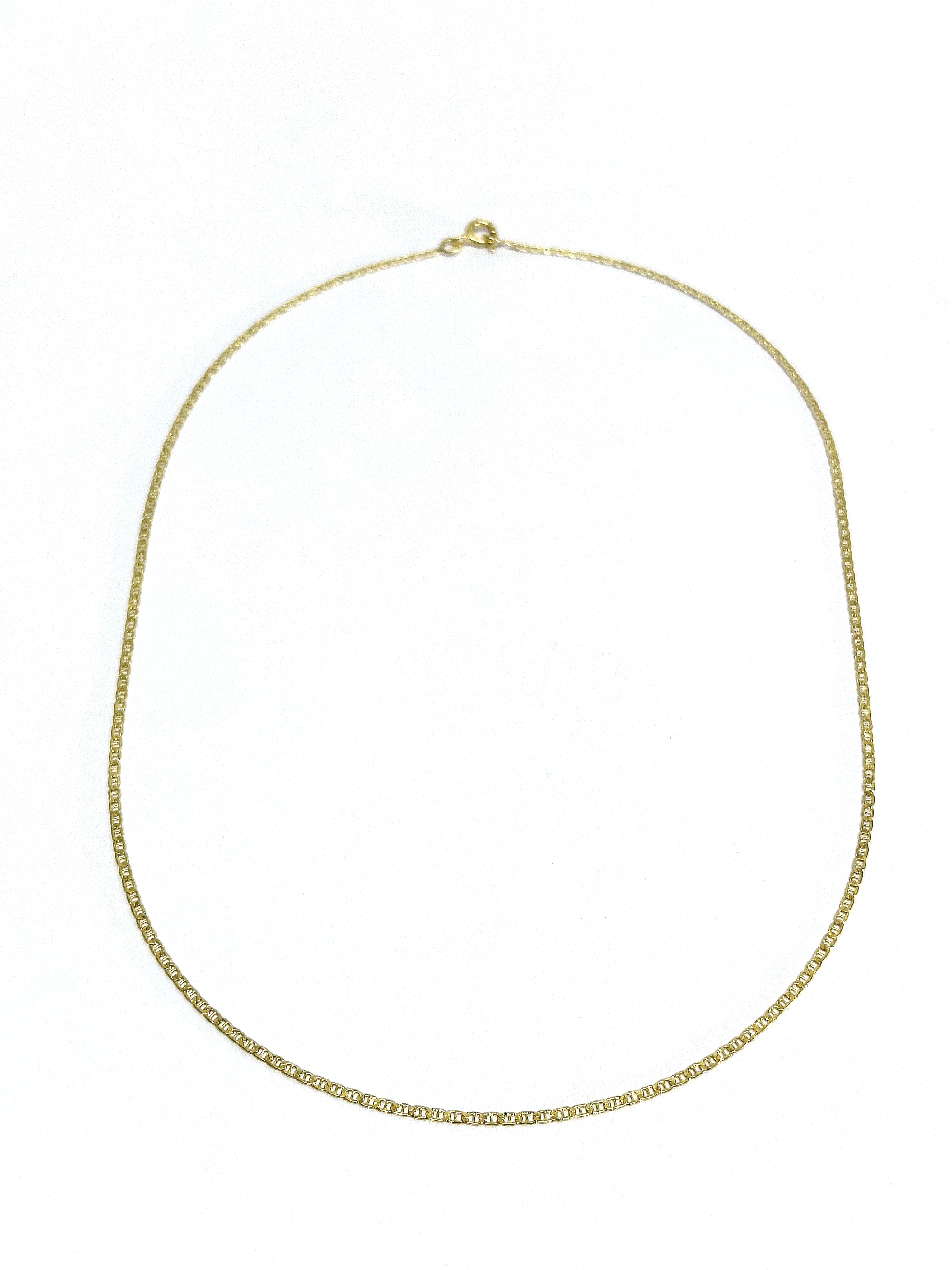 Yellow gold chain with marine-style links