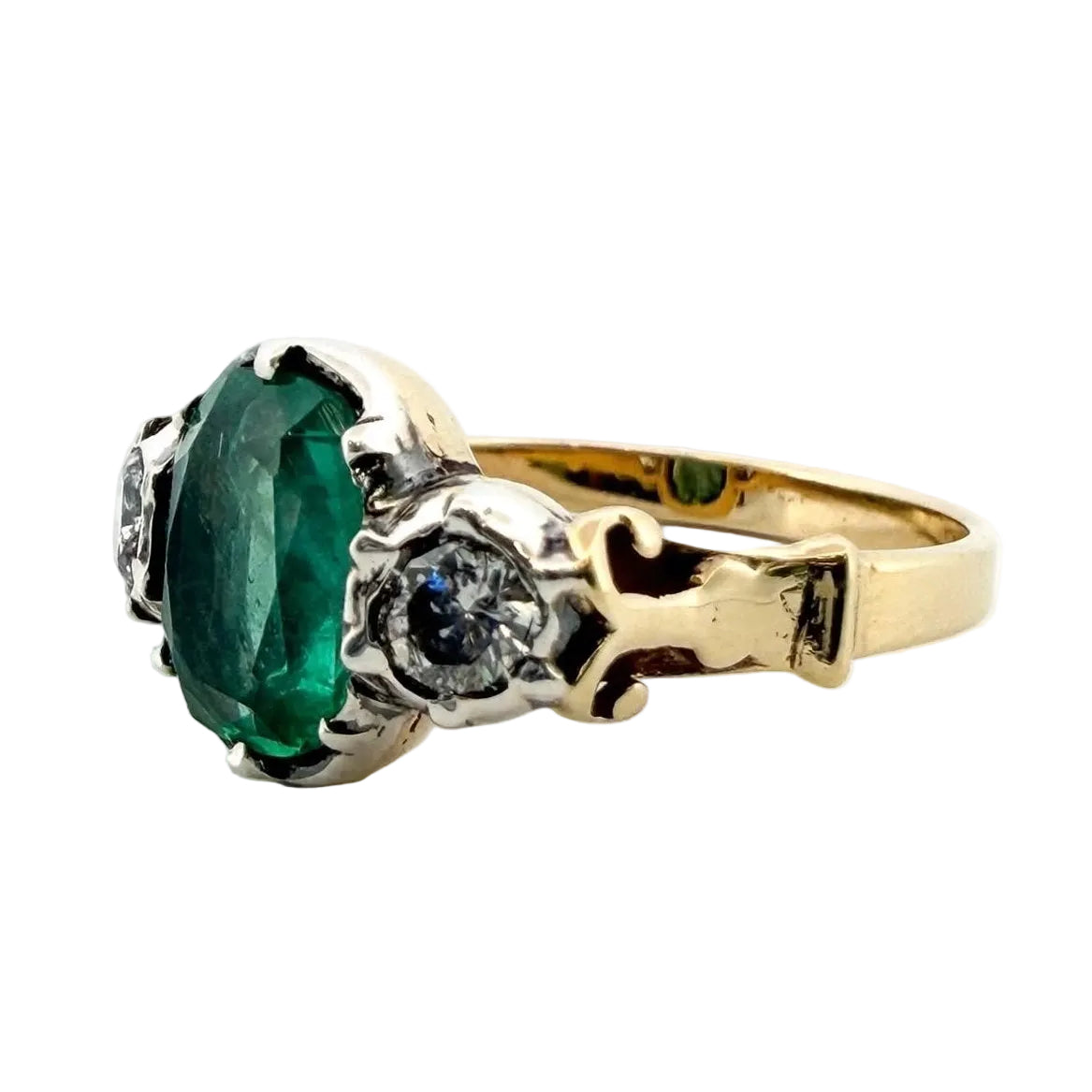 Trilogy Ring in Yellow gold, Emerald, and Diamonds