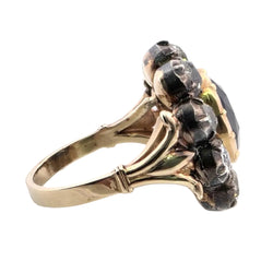 Marguerite Ring in yellow gold, silver, sapphire and diamonds