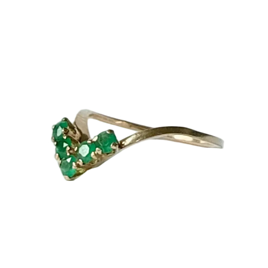 Bague Alliance en or jaune et émeraudes