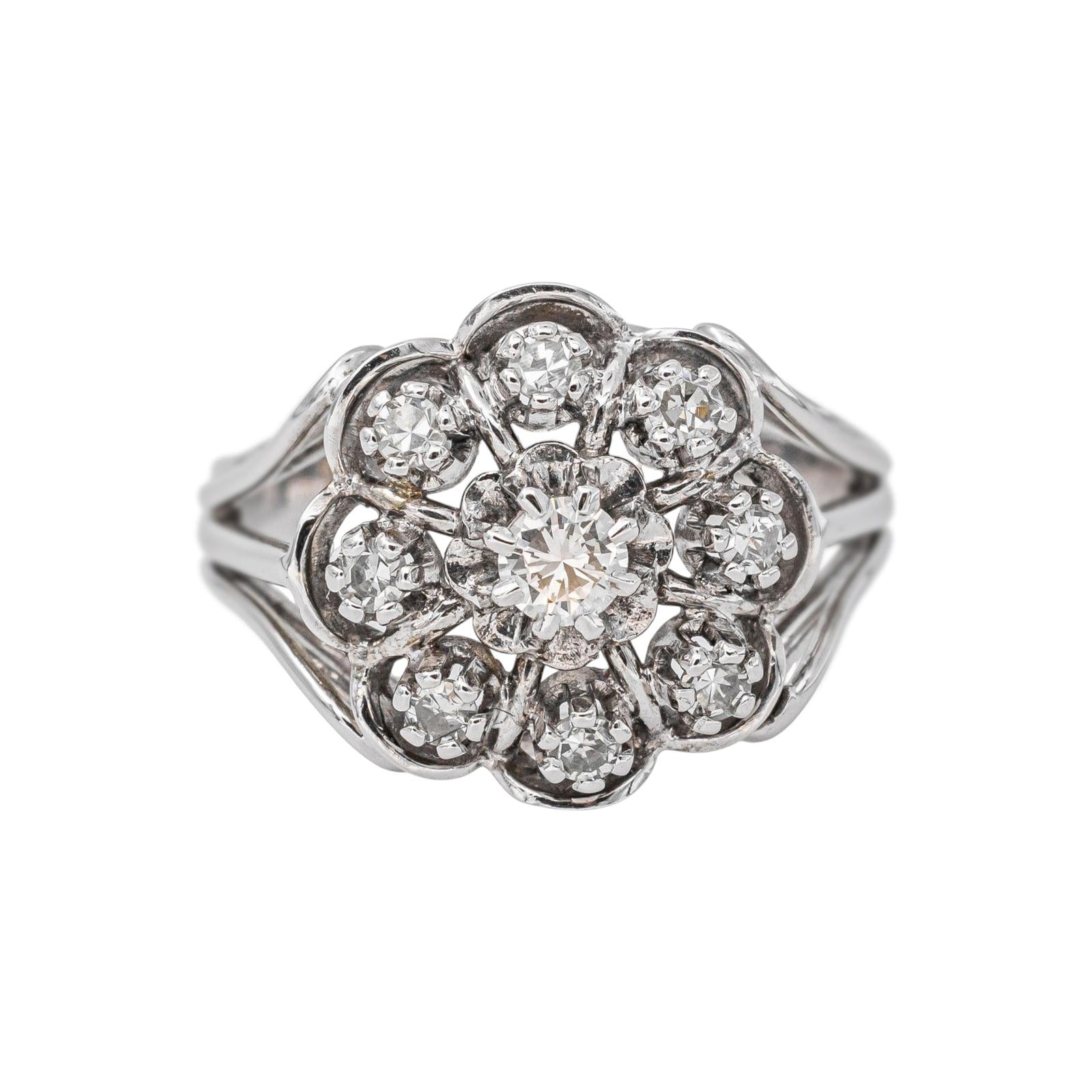 White Gold Daisy Ring with Diamond