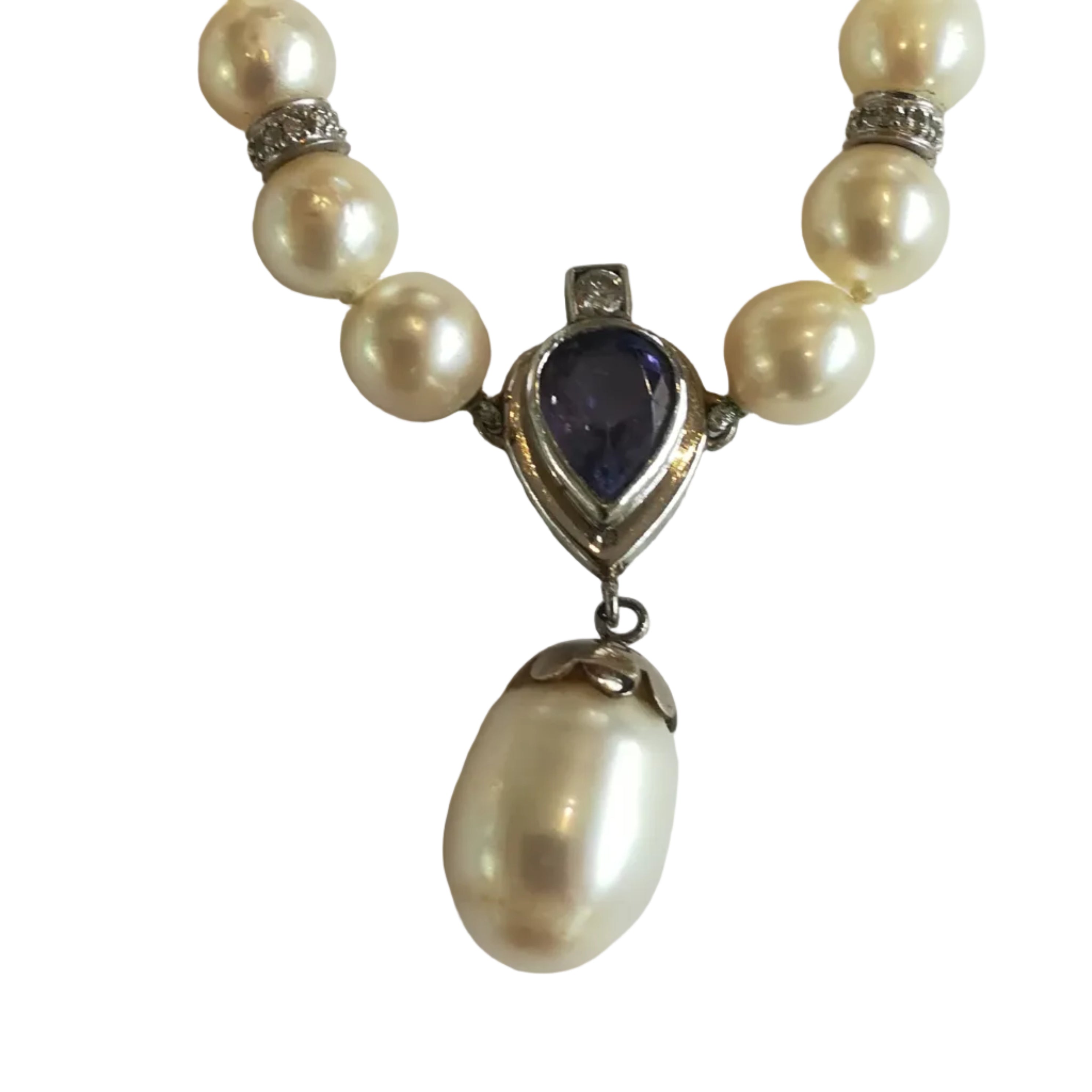 Necklace Pearls in White gold, Tanzanite and Diamonds