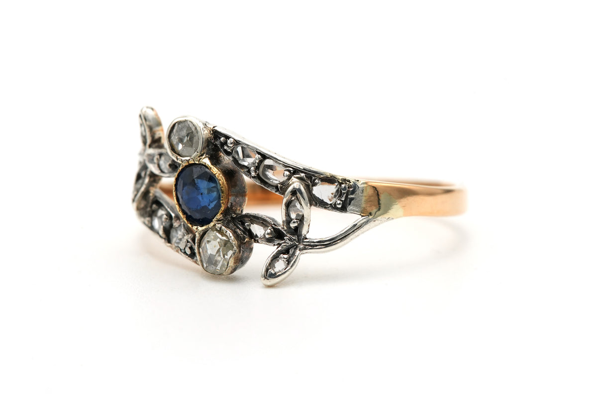 Bague en or blanc, or jaune, saphirs et diamants
