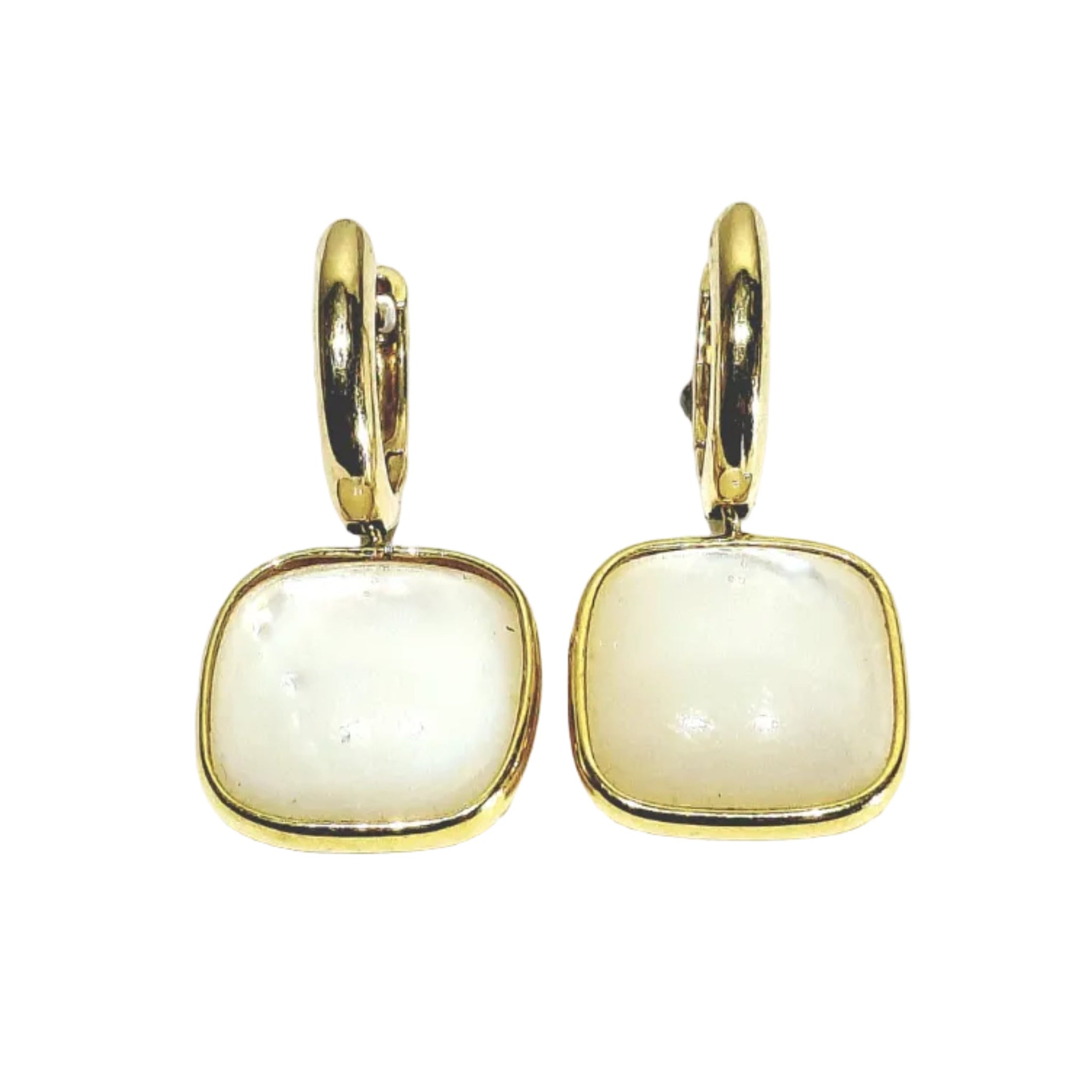 Boucles d’oreilles Dormeuses en or jaune et nacre