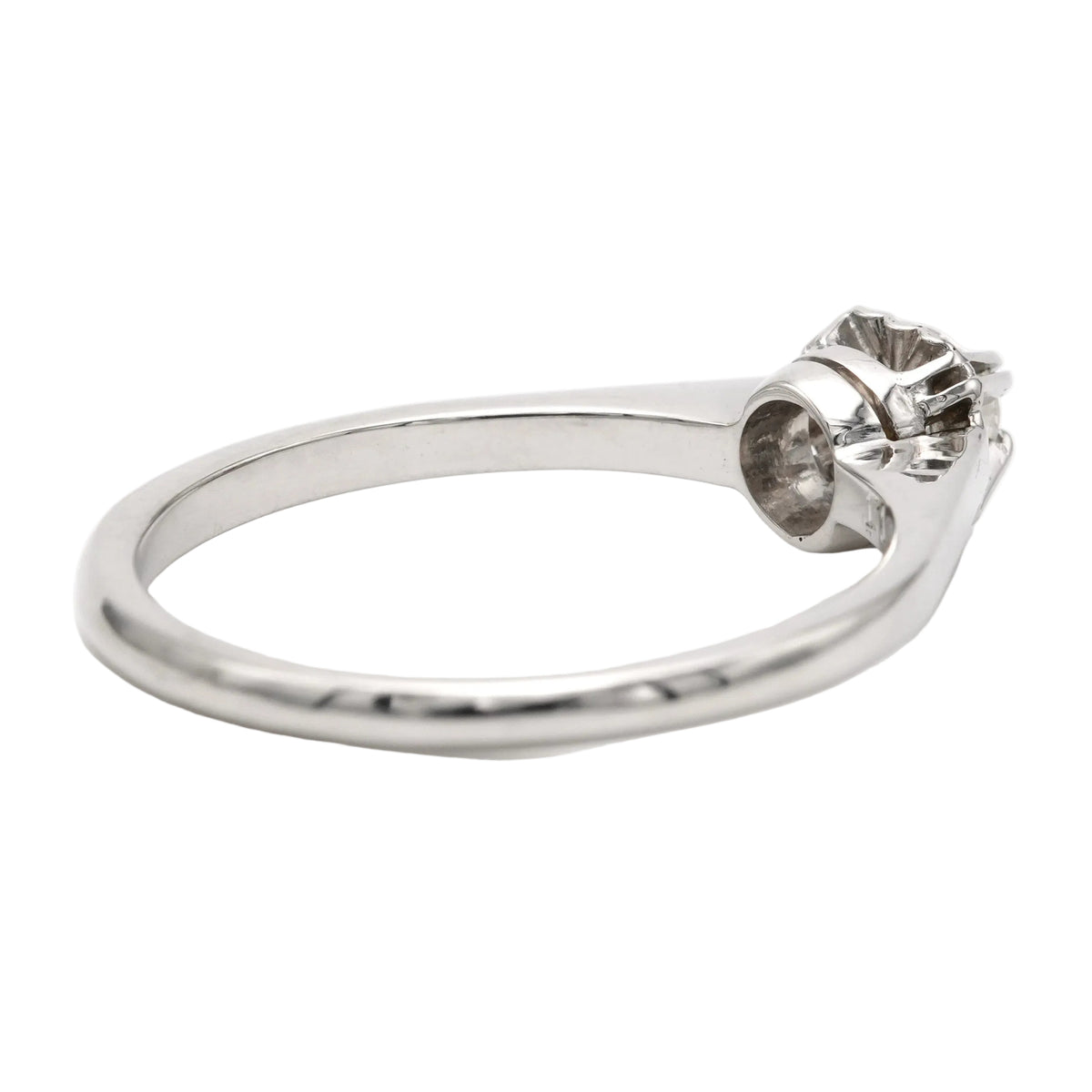 White Gold Solitaire Ring with Diamond