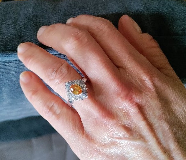 Bague Entourage en platine, saphir et diamants