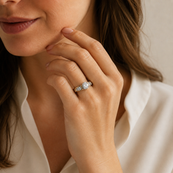 Yellow Gold Solitaire Ring with Diamond