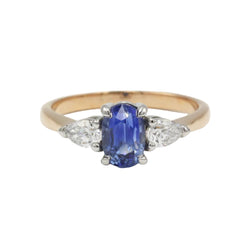18K yellow gold ring with 750 diamonds and a 1.34 ct unheated Ceylon sapphire