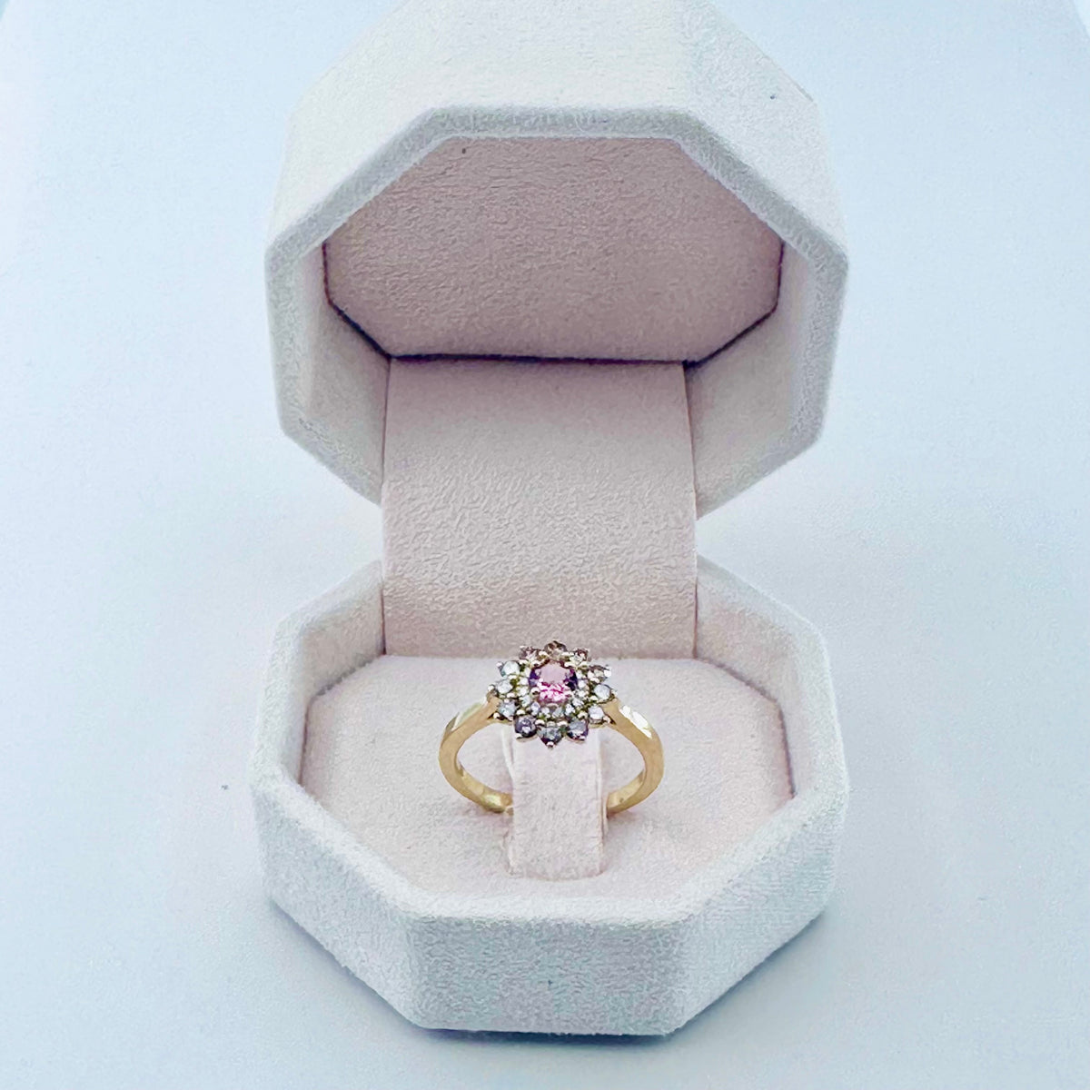 GEMMYO "Lefkos Camaïeux" Entourage Ring in yellow gold, Tourmaline, and Diamonds