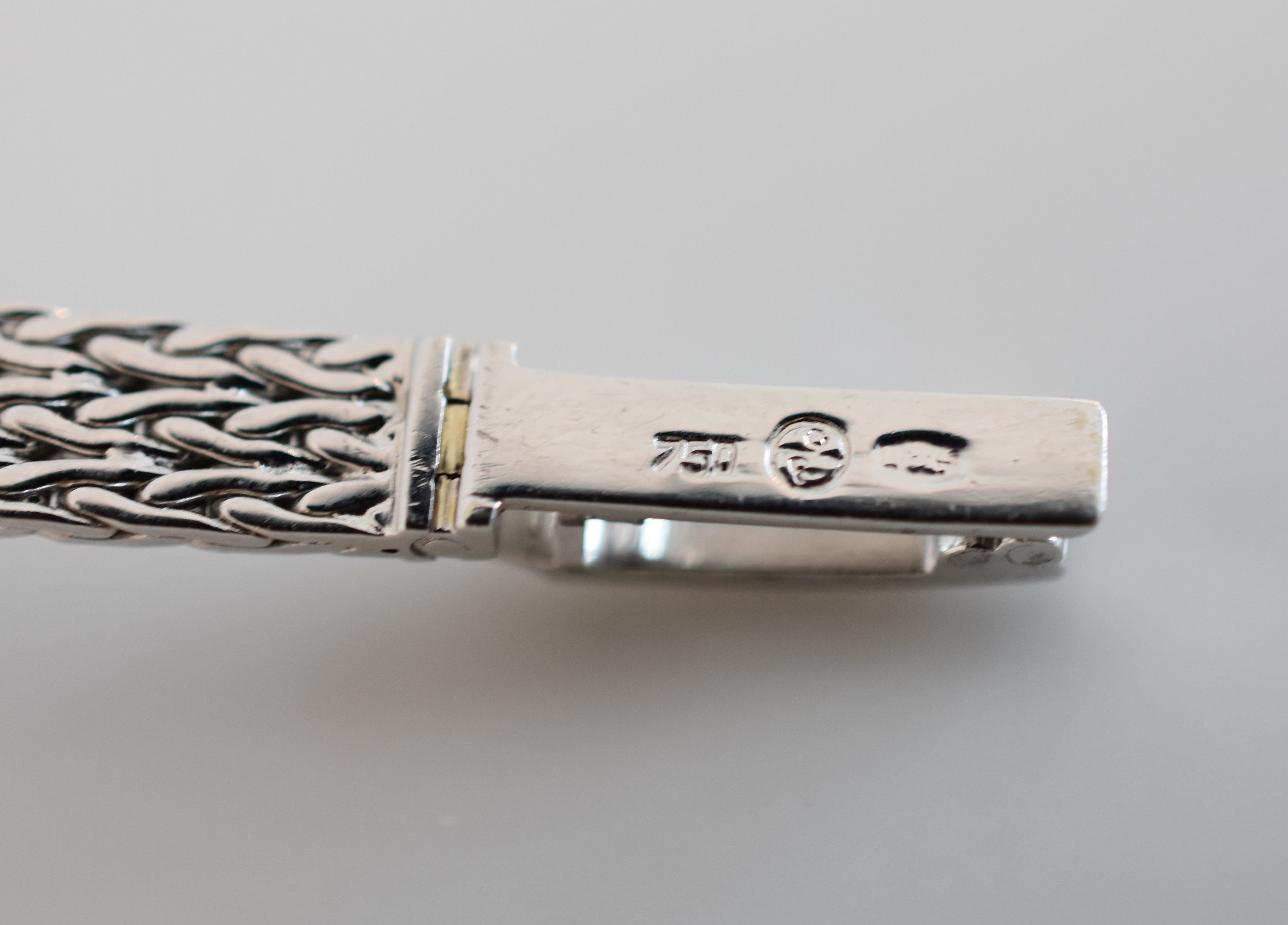 Jaeger-LeCoultre dame, entièrement or blanc 18 carats & diamants, vers 1960