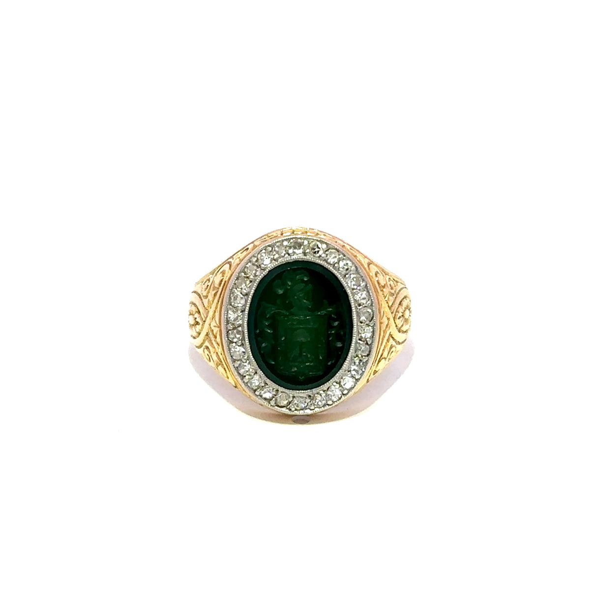 Bague Chevalière en or jaune, camée et diamants
