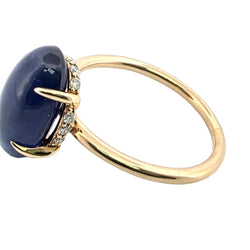 Solitaire Ring in Yellow gold, Sapphire and Diamonds