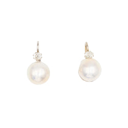 Boucles d'oreilles dormeuses en or blanc perles et diamants