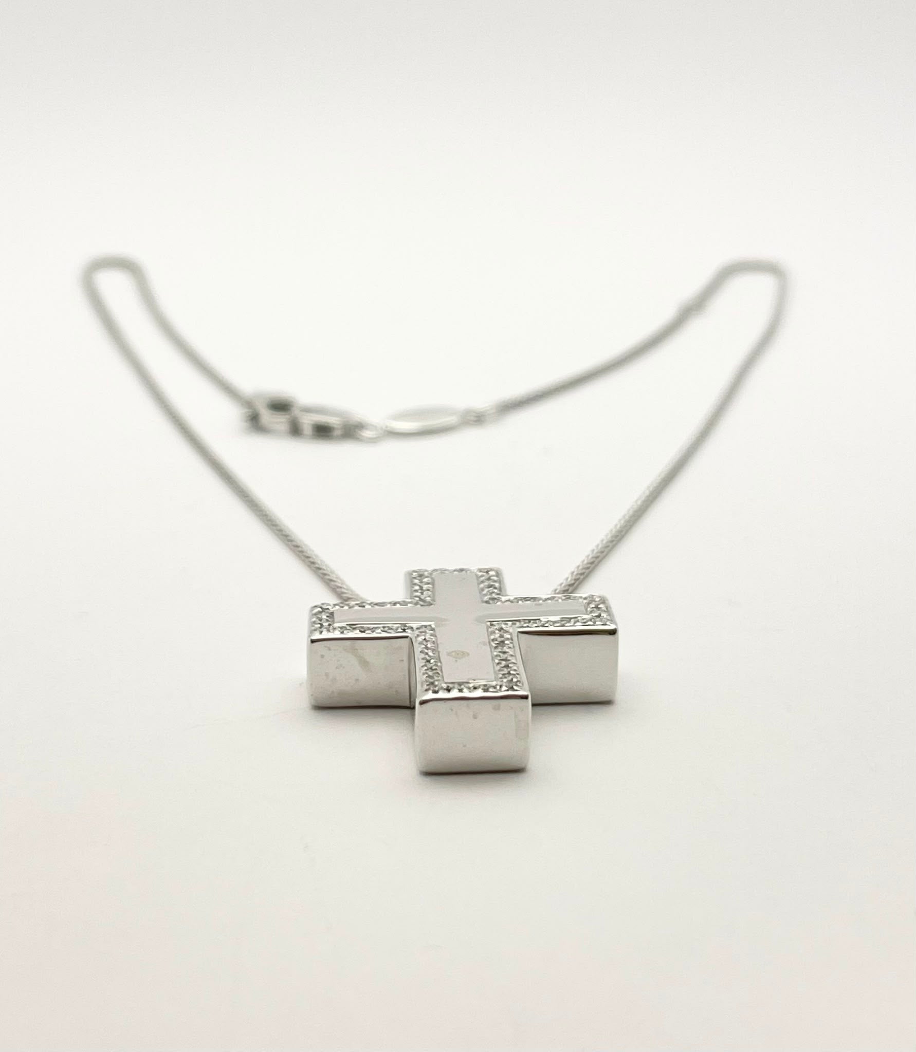 SALVINI Necklace with Pendant in White Gold and Diamonds
