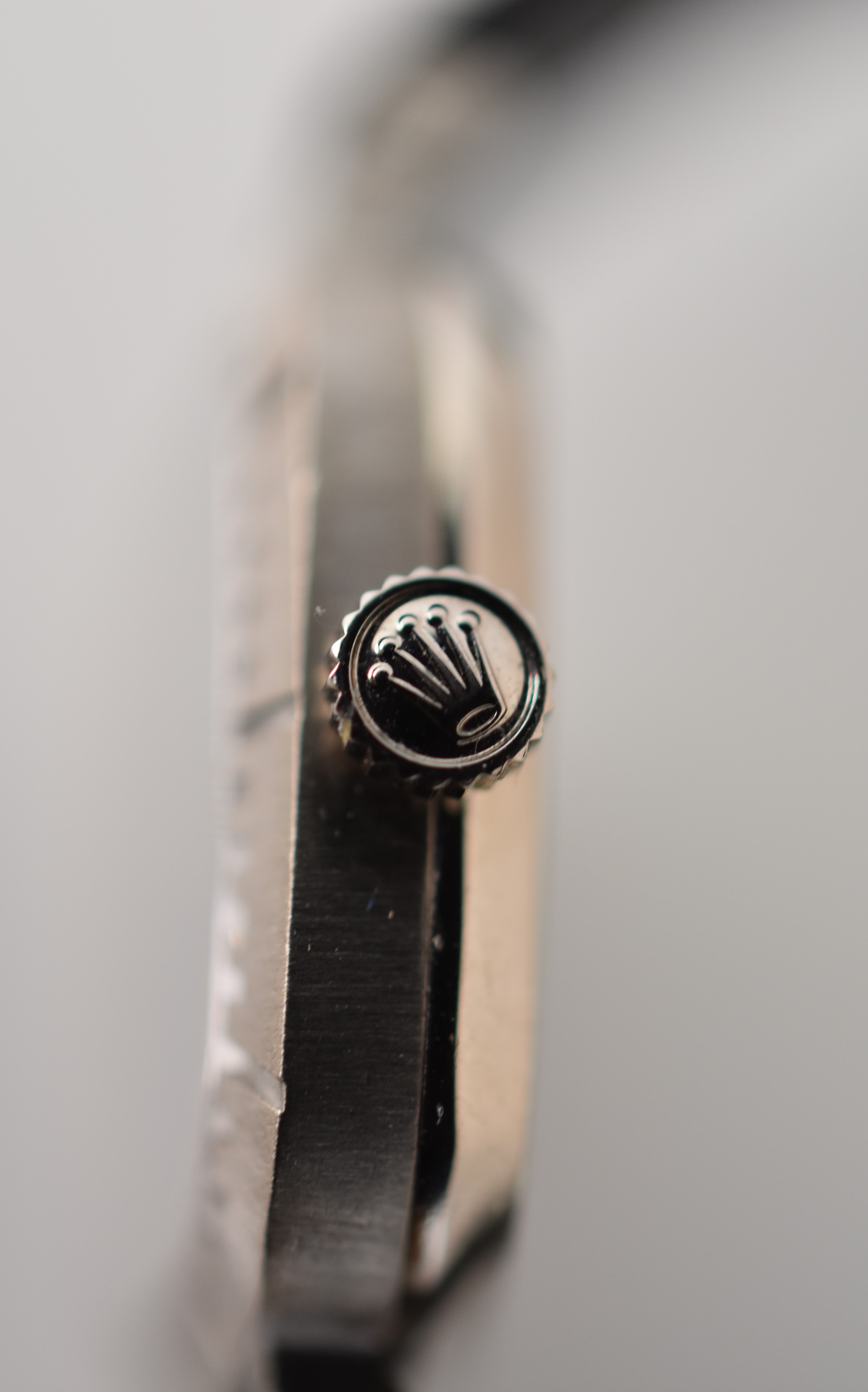 Rolex dame Cellini, ligne Zephir, réf. 4082/9, circa 1970, or blanc 18 carats