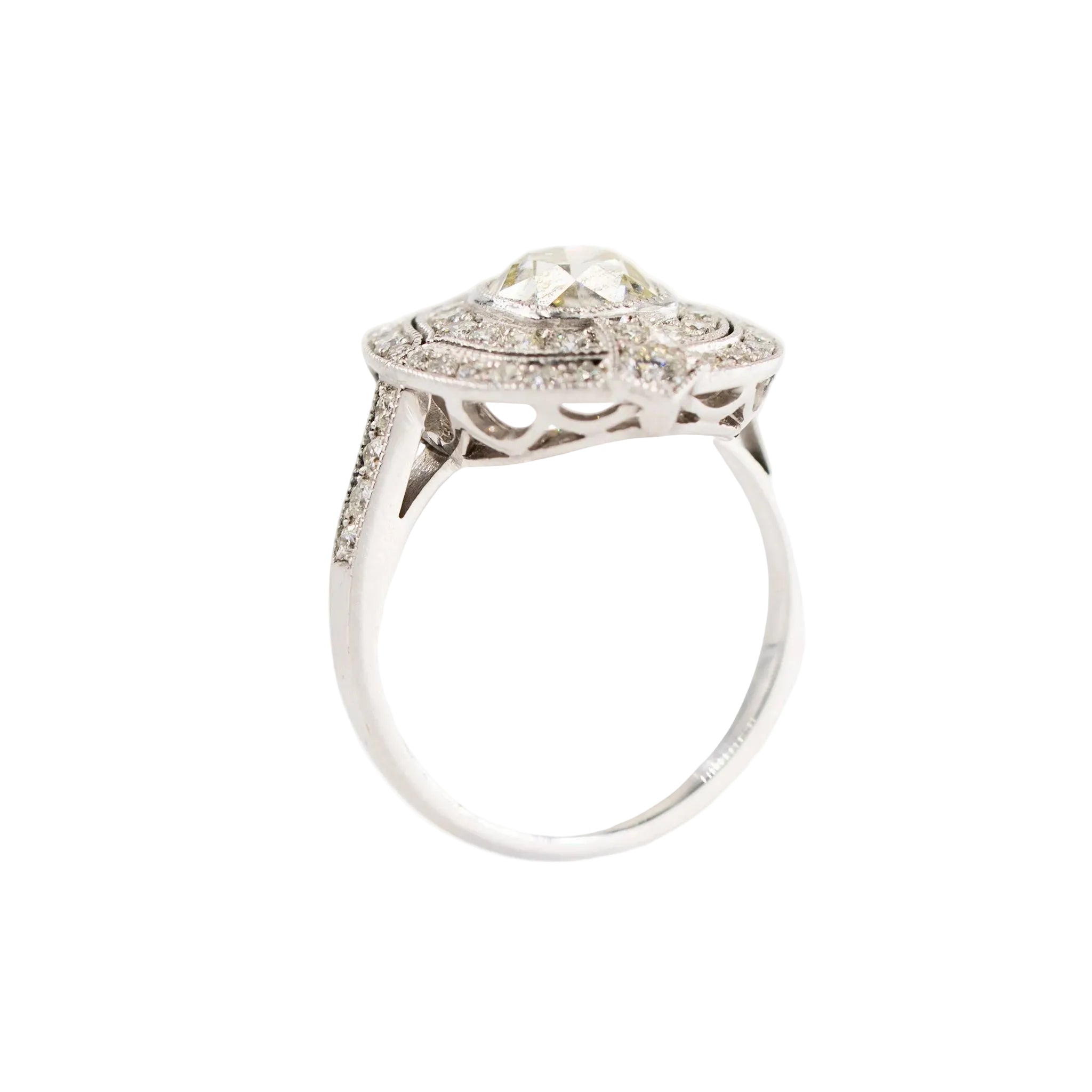 Entourage Ring in white gold, Platinum, and Diamonds