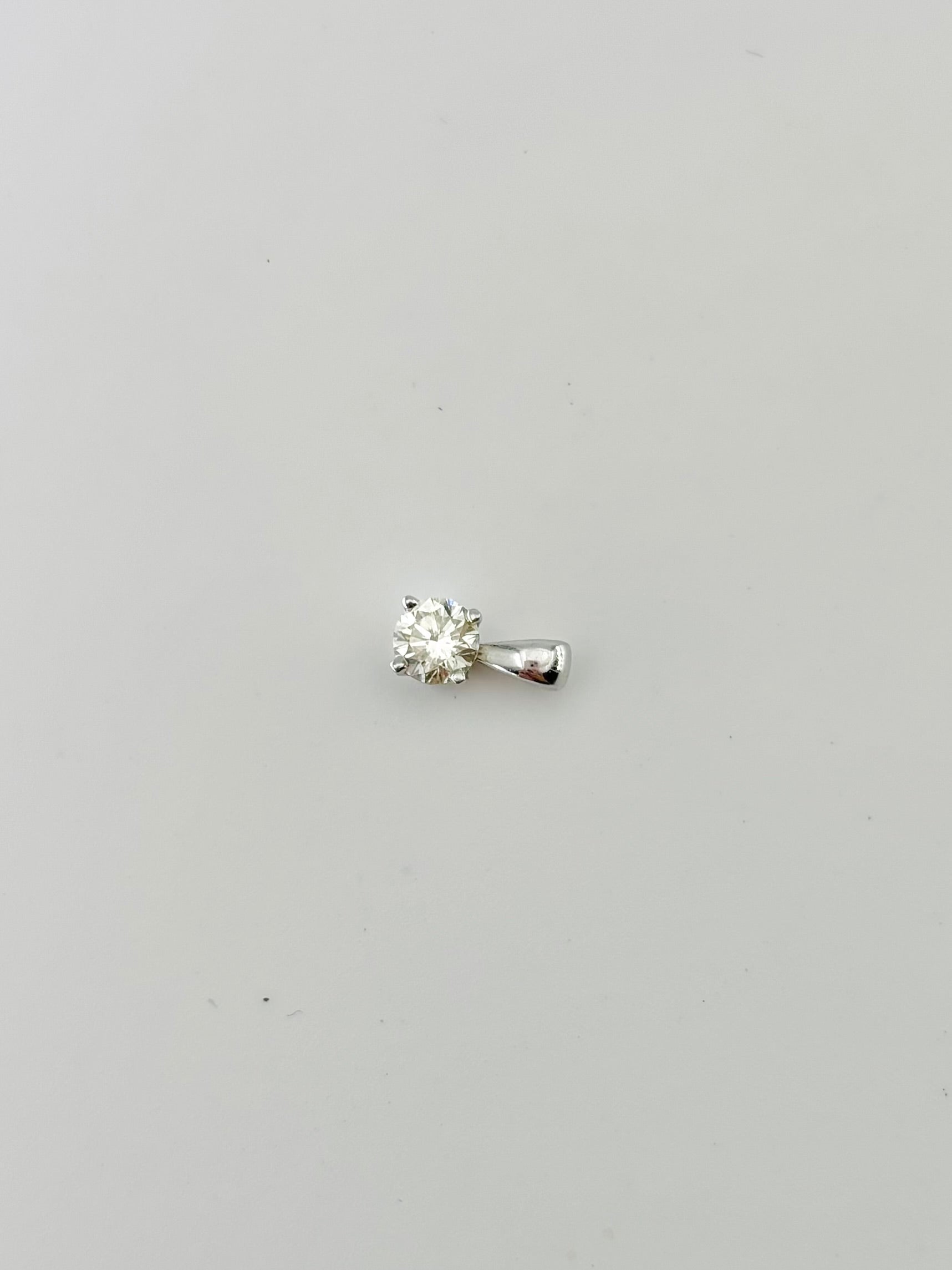 White Gold and Diamond Pendant