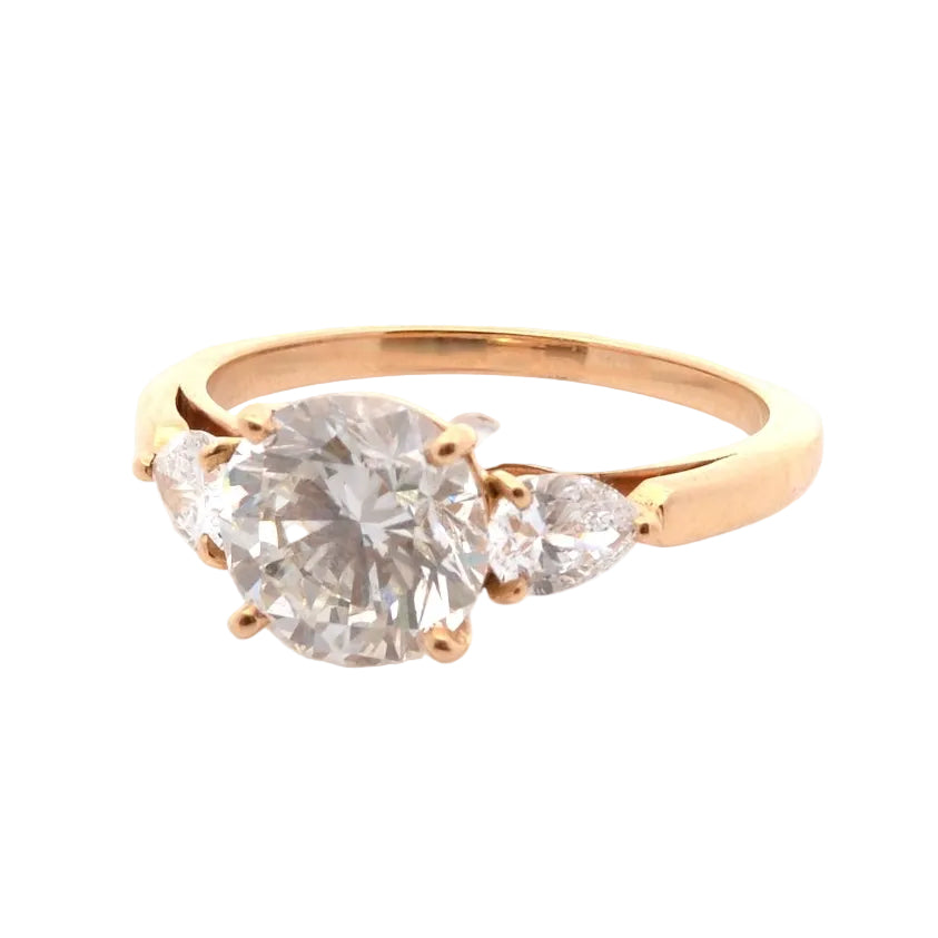 2.10-carat G/VS1 diamond ring in 18k gold