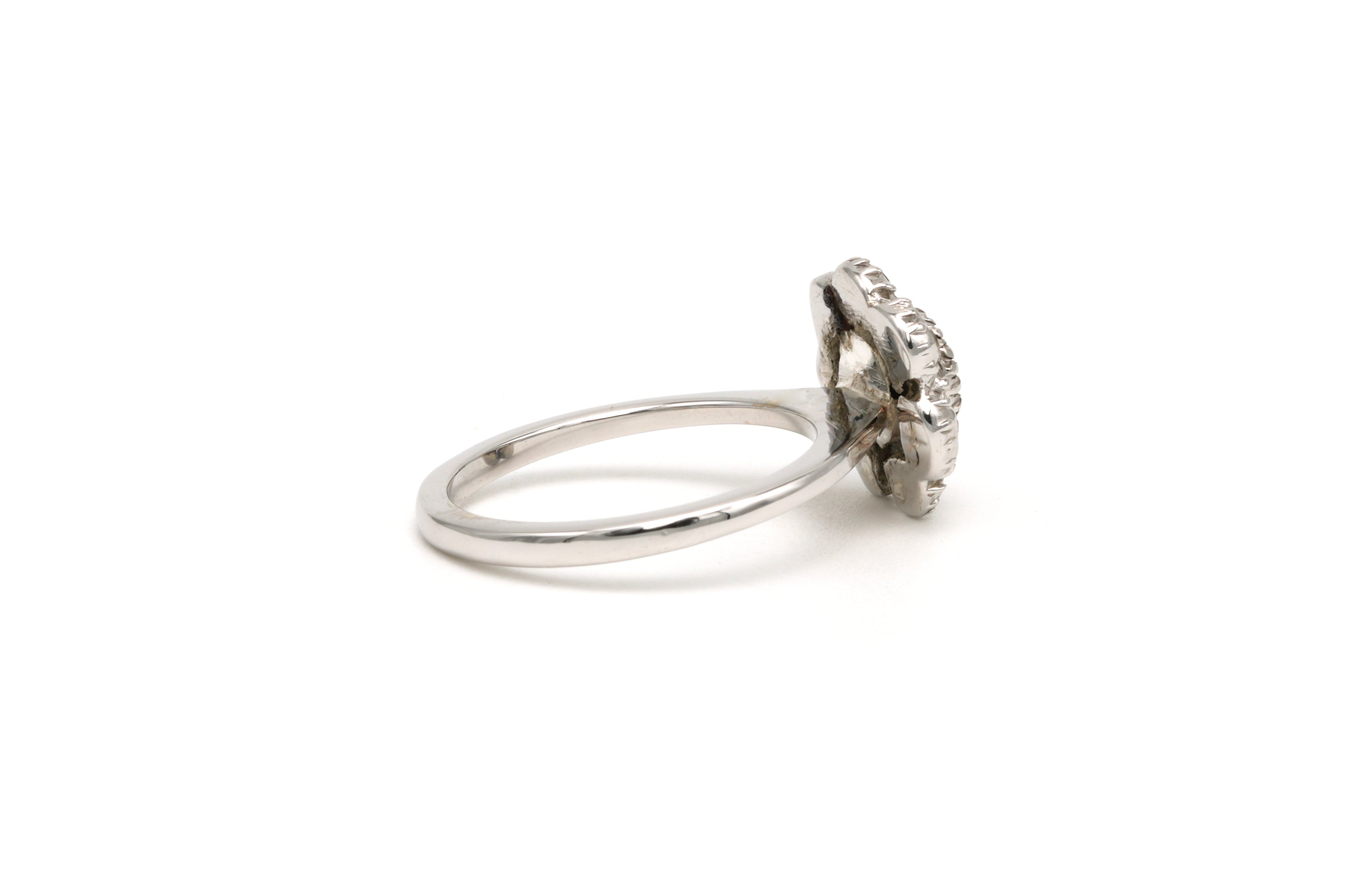 Marguerite Ring in White gold and Diamonds