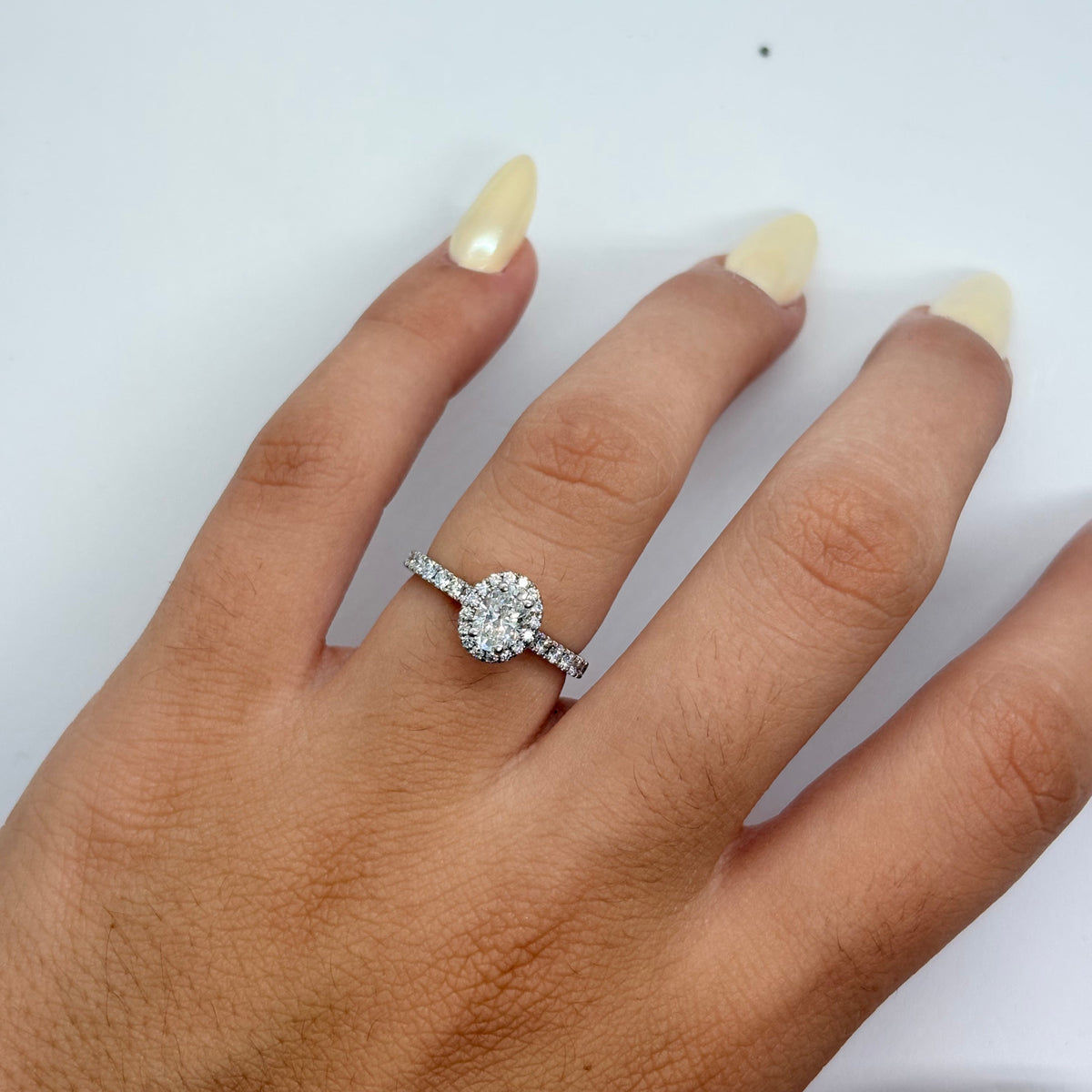 White Gold Solitaire Ring with Diamonds