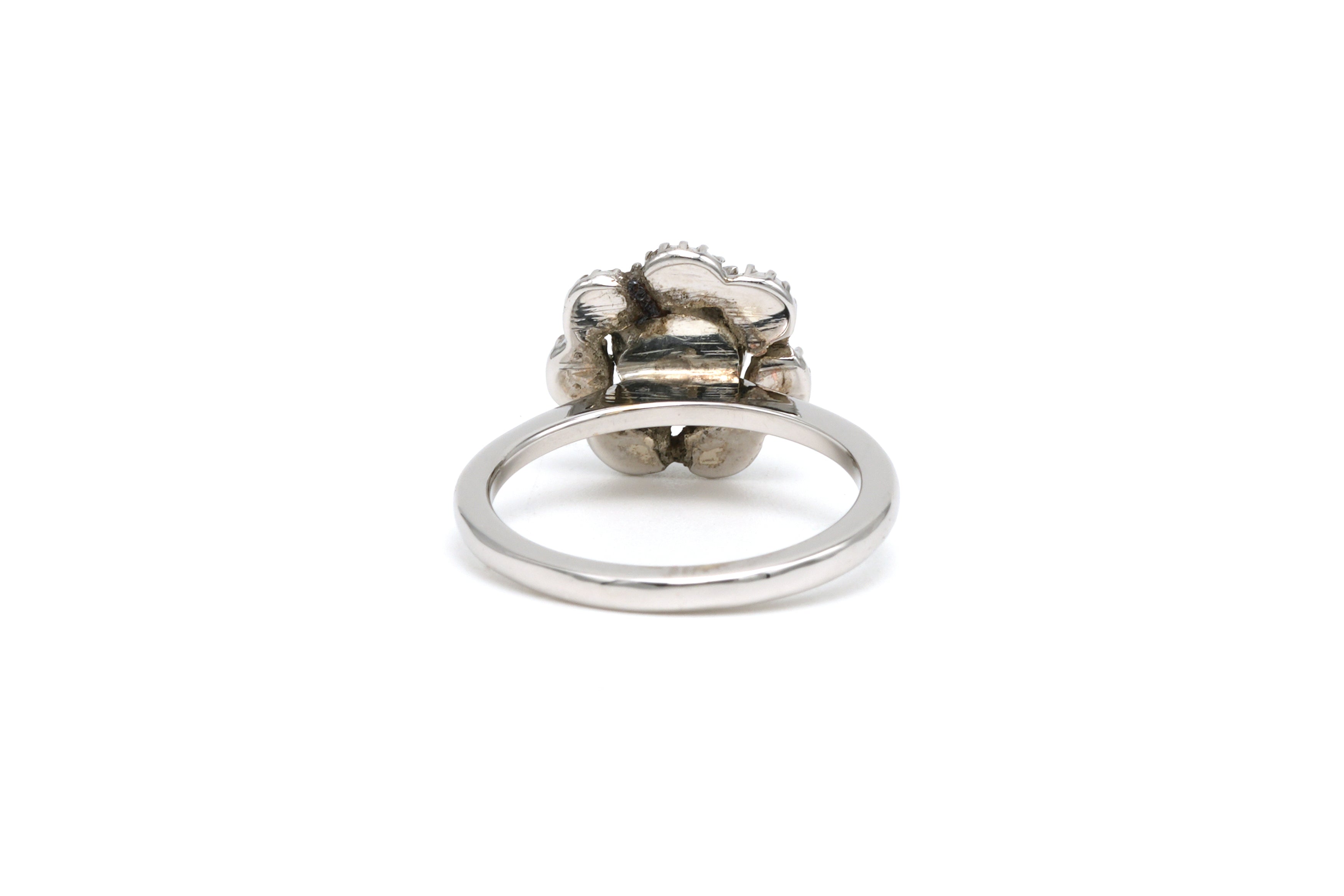 Marguerite Ring in White gold and Diamonds