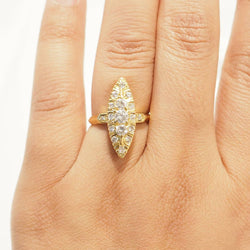 Bague Marquise en or jaune et diamants
